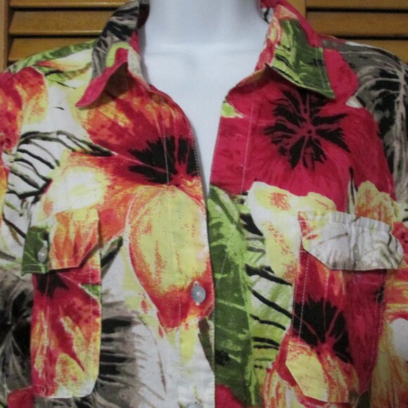 Chico's top button down tropical design soft floral print blouse size XL (3) - Picture 3 of 8